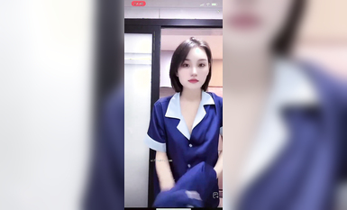 最新《瘋狂抖音》外篇之《抖音擦邊3》顏值主播直播各顯神通 閃現 走光露點 刷邊PK (32)