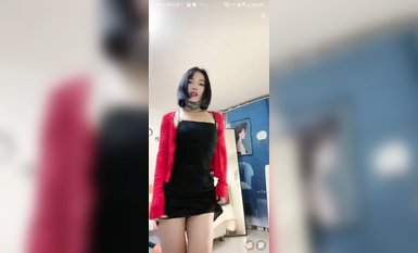 最新《瘋狂抖音》外篇之《抖音擦邊3》顏值主播直播各顯神通 閃現 走光露點 刷邊PK (83)