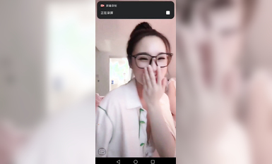 最新《瘋狂抖音》外篇之《抖音擦邊3》顏值主播直播各顯神通 閃現 走光露點 刷邊PK (134)