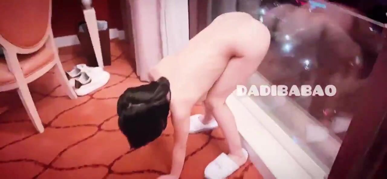 抖音80W粉絲推特網紅超萌蘿莉反差婊一隻喔私拍視圖大量流出人前露出3P喝尿野戰騷中極品 (170)