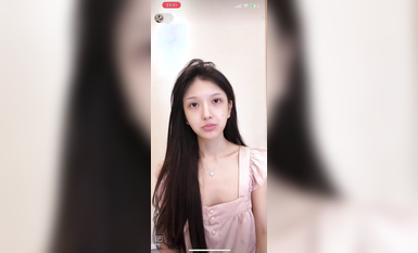 最新《瘋狂抖音》外篇之《抖音擦邊3》顏值主播直播各顯神通 閃現 走光露點 刷邊PK (16)