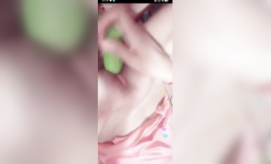 最新《瘋狂抖音》外篇之《抖音擦邊3》顏值主播直播各顯神通 閃現 走光露點 刷邊PK (78)