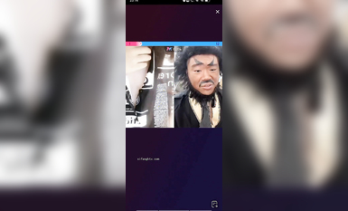 最新《瘋狂抖音》外篇之《抖音擦邊3》顏值主播直播各顯神通 閃現 走光露點 刷邊PK (84)