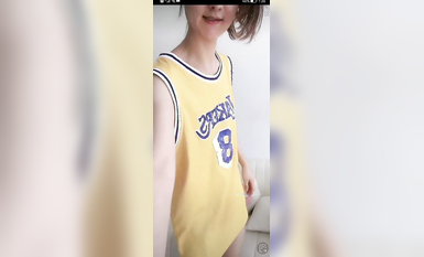 最新《瘋狂抖音》外篇之《抖音擦邊3》顏值主播直播各顯神通 閃現 走光露點 刷邊PK (187)