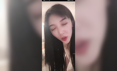 最新《瘋狂抖音》外篇之《抖音擦邊3》顏值主播直播各顯神通 閃現 走光露點 刷邊PK (206)