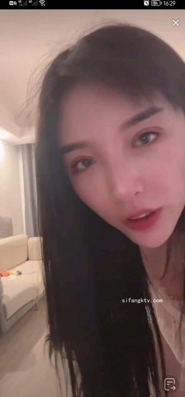 最新《瘋狂抖音》外篇之《抖音擦邊3》顏值主播直播各顯神通 閃現 走光露點 刷邊PK (206)