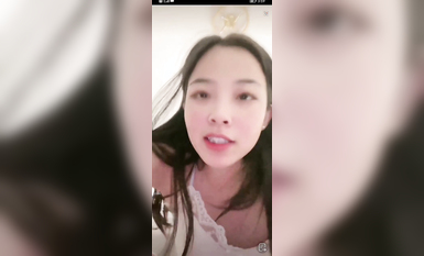 最新《瘋狂抖音》外篇之《抖音擦邊3》顏值主播直播各顯神通 閃現 走光露點 刷邊PK (202)