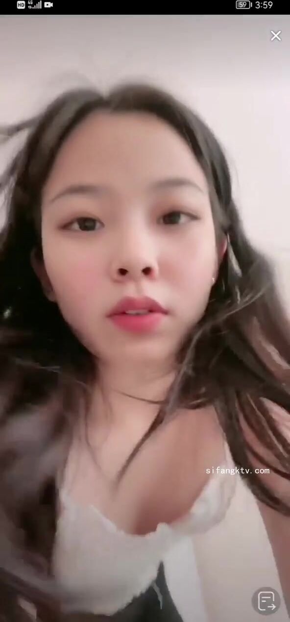 最新《瘋狂抖音》外篇之《抖音擦邊3》顏值主播直播各顯神通 閃現 走光露點 刷邊PK (202)