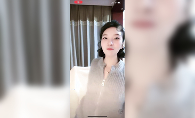 最新《瘋狂抖音》外篇之《抖音擦邊3》顏值主播直播各顯神通 閃現 走光露點 刷邊PK (45)