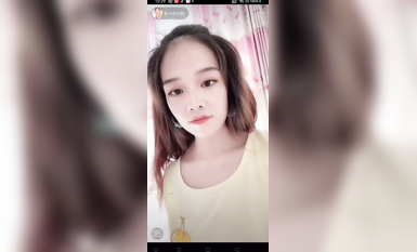 最新《瘋狂抖音》外篇之《抖音擦邊3》顏值主播直播各顯神通 閃現 走光露點 刷邊PK (157)