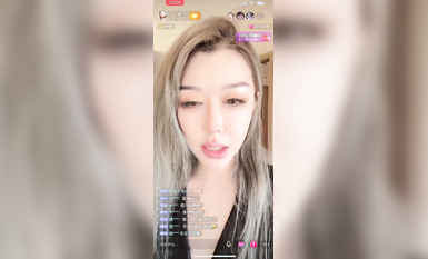 最新《瘋狂抖音》外篇之《抖音擦邊3》顏值主播直播各顯神通 閃現 走光露點 刷邊PK (74)