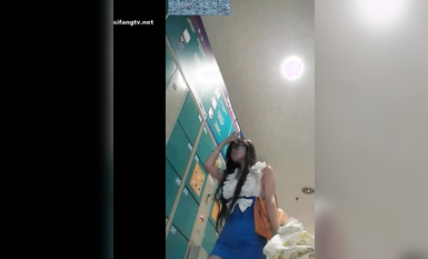 各種地方摸完女生翹臀或黑絲長腿就跑 各種尖叫聲 有的露臉 有的抄底 腎上腺素拉滿 太刺激 (15)