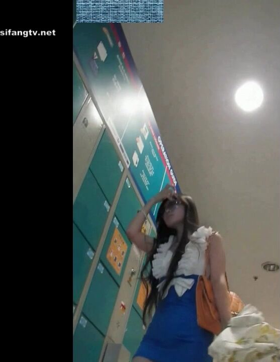 各種地方摸完女生翹臀或黑絲長腿就跑 各種尖叫聲 有的露臉 有的抄底 腎上腺素拉滿 太刺激 (15)