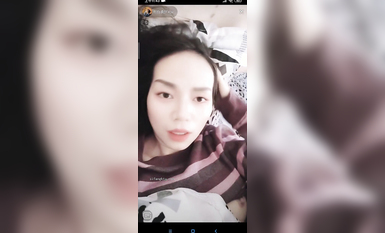 最新《瘋狂抖音》外篇之《抖音擦邊3》顏值主播直播各顯神通 閃現 走光露點 刷邊PK (210)