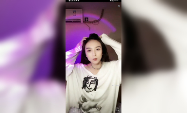 最新《瘋狂抖音》外篇之《抖音擦邊3》顏值主播直播各顯神通 閃現 走光露點 刷邊PK (198)