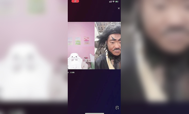 最新《瘋狂抖音》外篇之《抖音擦邊3》顏值主播直播各顯神通 閃現 走光露點 刷邊PK (103)