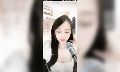 最新《瘋狂抖音》外篇之《抖音擦邊3》顏值主播直播各顯神通 閃現 走光露點 刷邊PK (229)