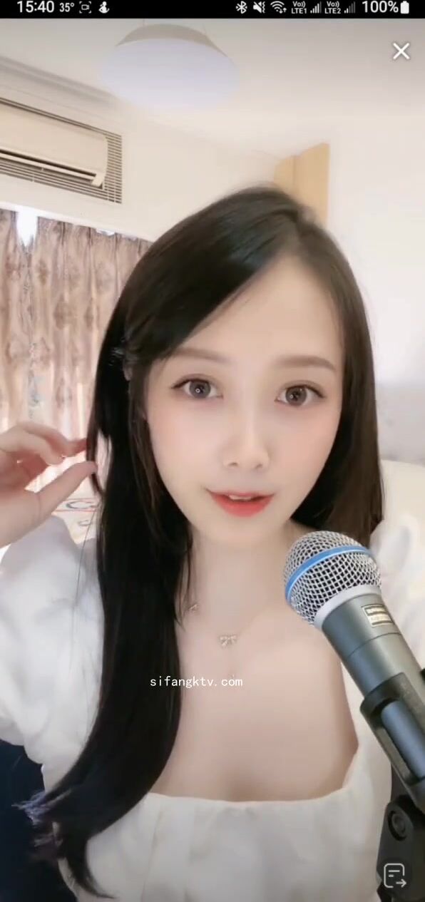 最新《瘋狂抖音》外篇之《抖音擦邊3》顏值主播直播各顯神通 閃現 走光露點 刷邊PK (229)