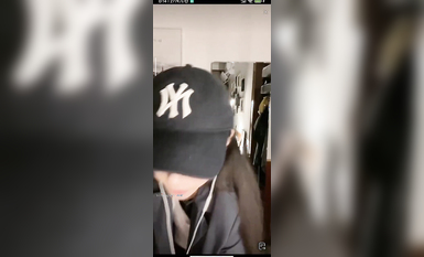 最新《瘋狂抖音》外篇之《抖音擦邊2》顏值主播各顯神通 閃現走光 刷邊尿尿熱舞 扣逼漏奶 (24)