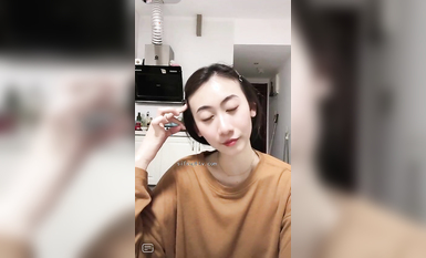 最新《瘋狂抖音》外篇之《抖音擦邊2》顏值主播各顯神通 閃現走光 刷邊尿尿熱舞 扣逼漏奶 (169)