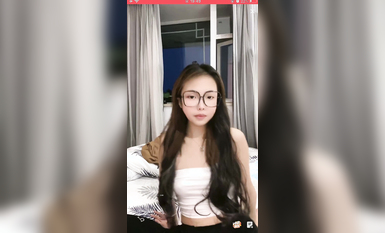 最新《瘋狂抖音》外篇之《抖音擦邊2》顏值主播各顯神通 閃現走光 刷邊尿尿熱舞 扣逼漏奶 (116)