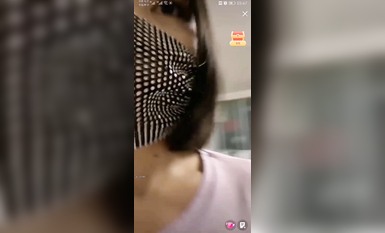 最新《瘋狂抖音》外篇之《抖音擦邊2》顏值主播各顯神通 閃現走光 刷邊尿尿熱舞 扣逼漏奶 (50)