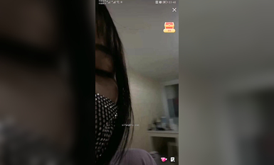 最新《瘋狂抖音》外篇之《抖音擦邊2》顏值主播各顯神通 閃現走光 刷邊尿尿熱舞 扣逼漏奶 (50)