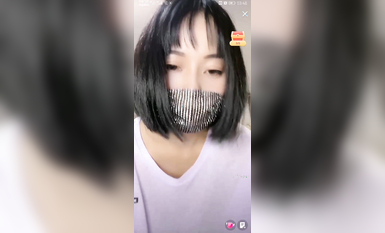 最新《瘋狂抖音》外篇之《抖音擦邊2》顏值主播各顯神通 閃現走光 刷邊尿尿熱舞 扣逼漏奶 (50)