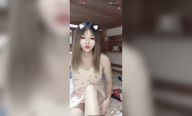 最新《瘋狂抖音》外篇之《抖音擦邊2》顏值主播各顯神通 閃現走光 刷邊尿尿熱舞 扣逼漏奶 (208)