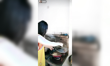 最新《瘋狂抖音》外篇之《抖音擦邊2》顏值主播各顯神通 閃現走光 刷邊尿尿熱舞 扣逼漏奶 (156)