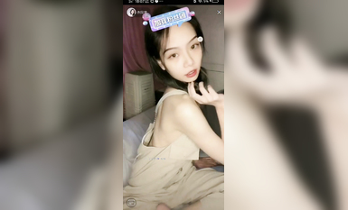 最新《瘋狂抖音》外篇之《抖音擦邊2》顏值主播各顯神通 閃現走光 刷邊尿尿熱舞 扣逼漏奶 (170)