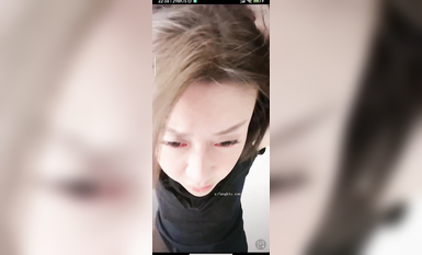 最新《瘋狂抖音》外篇之《抖音擦邊2》顏值主播各顯神通 閃現走光 刷邊尿尿熱舞 扣逼漏奶 (71)