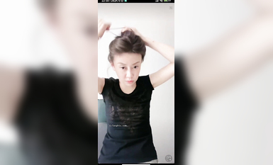 最新《瘋狂抖音》外篇之《抖音擦邊2》顏值主播各顯神通 閃現走光 刷邊尿尿熱舞 扣逼漏奶 (71)