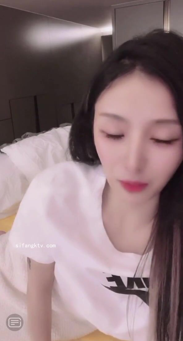 最新《瘋狂抖音》外篇之《抖音擦邊2》顏值主播各顯神通 閃現走光 刷邊尿尿熱舞 扣逼漏奶 (150)