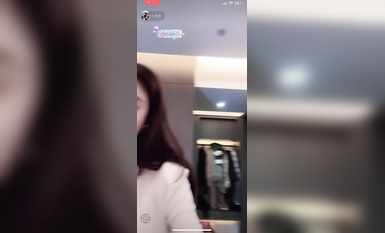 最新《瘋狂抖音》外篇之《抖音擦邊2》顏值主播各顯神通 閃現走光 刷邊尿尿熱舞 扣逼漏奶 (142)