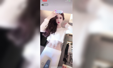 最新《瘋狂抖音》外篇之《抖音擦邊2》顏值主播各顯神通 閃現走光 刷邊尿尿熱舞 扣逼漏奶 (142)