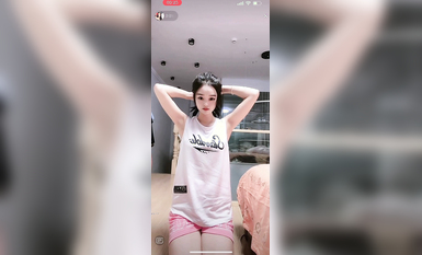 最新《瘋狂抖音》外篇之《抖音擦邊2》顏值主播各顯神通 閃現走光 刷邊尿尿熱舞 扣逼漏奶 (185)