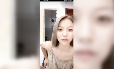 最新《瘋狂抖音》外篇之《抖音擦邊2》顏值主播各顯神通 閃現走光 刷邊尿尿熱舞 扣逼漏奶 (212)