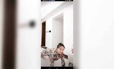 最新《瘋狂抖音》外篇之《抖音擦邊2》顏值主播各顯神通 閃現走光 刷邊尿尿熱舞 扣逼漏奶 (66)