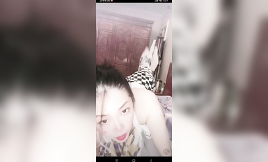 最新《瘋狂抖音》外篇之《抖音擦邊2》顏值主播各顯神通 閃現走光 刷邊尿尿熱舞 扣逼漏奶 (30)