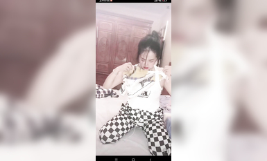 最新《瘋狂抖音》外篇之《抖音擦邊2》顏值主播各顯神通 閃現走光 刷邊尿尿熱舞 扣逼漏奶 (30)