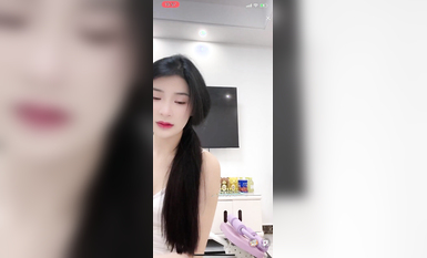 最新《瘋狂抖音》外篇之《抖音擦邊2》顏值主播各顯神通 閃現走光 刷邊尿尿熱舞 扣逼漏奶 (204)