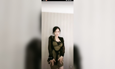 最新《瘋狂抖音》外篇之《抖音擦邊2》顏值主播各顯神通 閃現走光 刷邊尿尿熱舞 扣逼漏奶 (182)