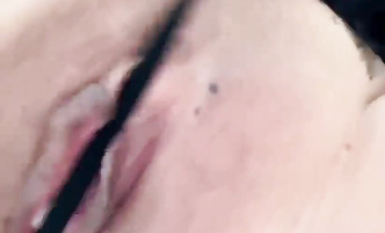 重磅推薦！淫盪肥臀人妻母狗【見過騷的 沒見過這么騷的】喜歡戶外露出，喜歡被很多男人操 (140)