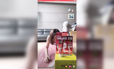 最新《瘋狂抖音》外篇之《抖音擦邊2》顏值主播各顯神通 閃現走光 刷邊尿尿熱舞 扣逼漏奶 (114)