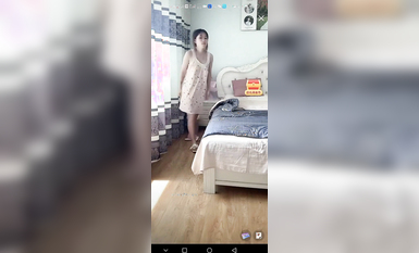 最新《瘋狂抖音》外篇之《抖音擦邊2》顏值主播各顯神通 閃現走光 刷邊尿尿熱舞 扣逼漏奶 (213)