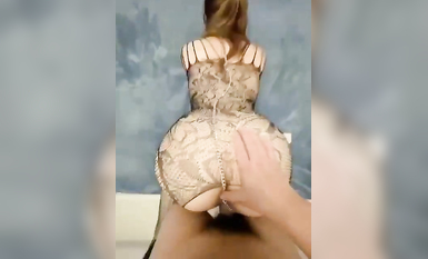 重磅推薦！淫盪肥臀人妻母狗【見過騷的 沒見過這么騷的】喜歡戶外露出，喜歡被很多男人操 (87)