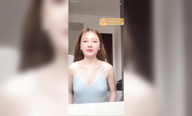 最新《瘋狂抖音》外篇之《抖音擦邊2》顏值主播各顯神通 閃現走光 刷邊尿尿熱舞 扣逼漏奶 (4)