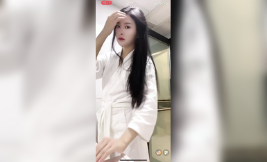 最新《瘋狂抖音》外篇之《抖音擦邊2》顏值主播各顯神通 閃現走光 刷邊尿尿熱舞 扣逼漏奶 (203)