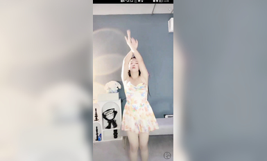 最新《瘋狂抖音》外篇之《抖音擦邊2》顏值主播各顯神通 閃現走光 刷邊尿尿熱舞 扣逼漏奶 (191)